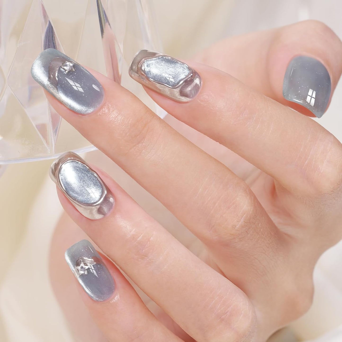 AILLSA Glass Cat Eye Gel Nail Polish, 15ml Gray Glitter Jelly Sheer Gel Polish, Translucent Magnetic Shimmer Sparkle Nail Art U V Salon 0.5 OZ GF32